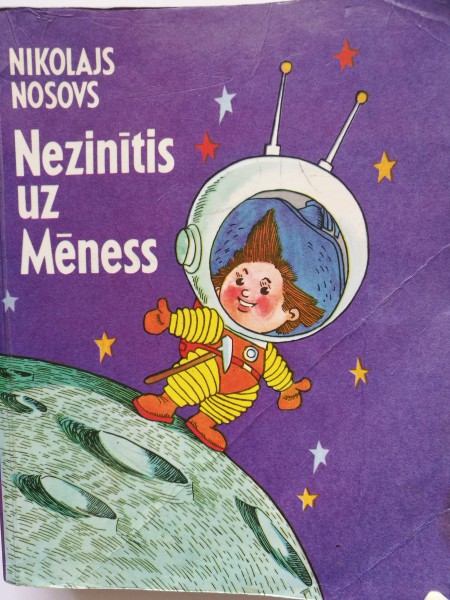 Nezinītis uz mēness