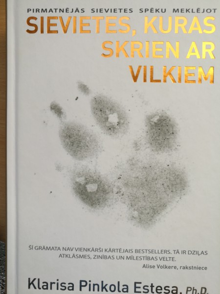 Sievietes, kuras skrien ar vilkiem
