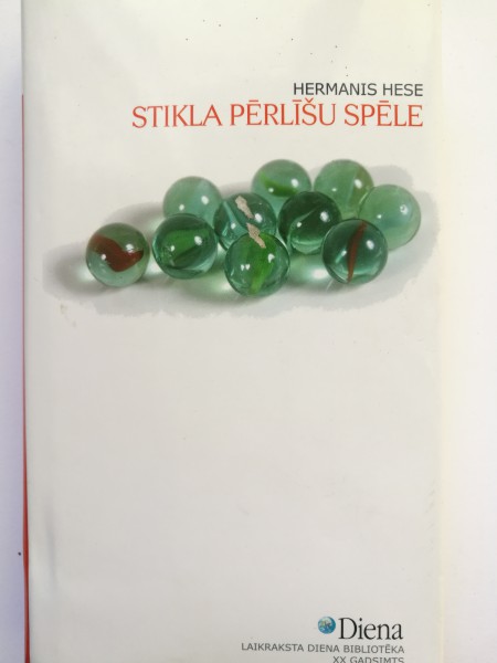 Stikla pērlīšu spēle