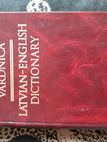 Latviešu-angļu vārdnīca