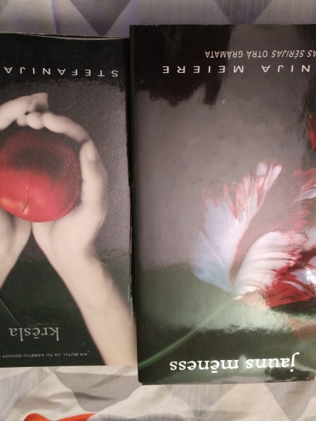 Krēsla un Jauns mēness