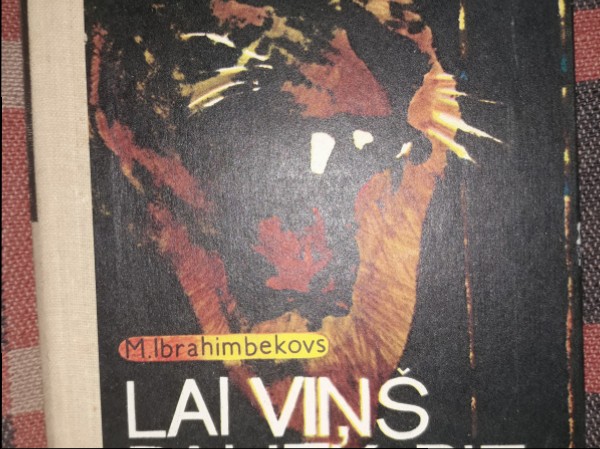 Lai viņš paliek pie mums