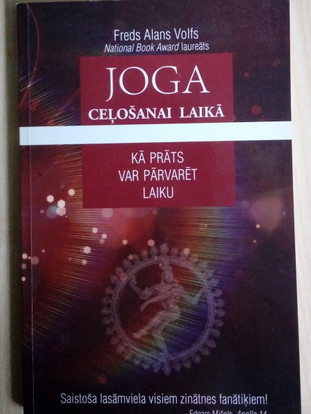 Joga ceļošanai laikā