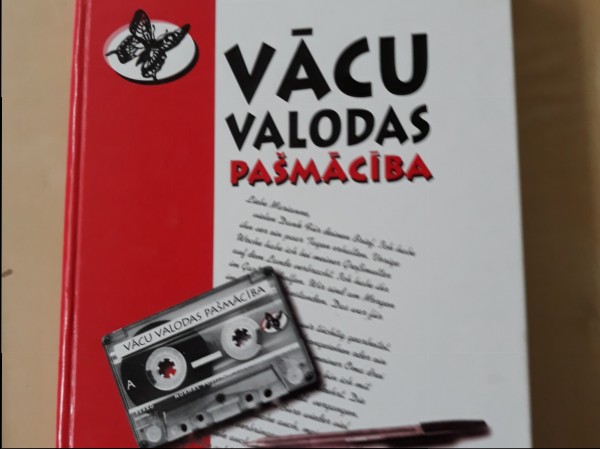 Vàcu valodas pašmàcíba