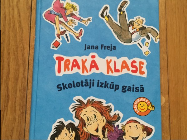 Trakā klase: Skolotāji izkūp gaisā 