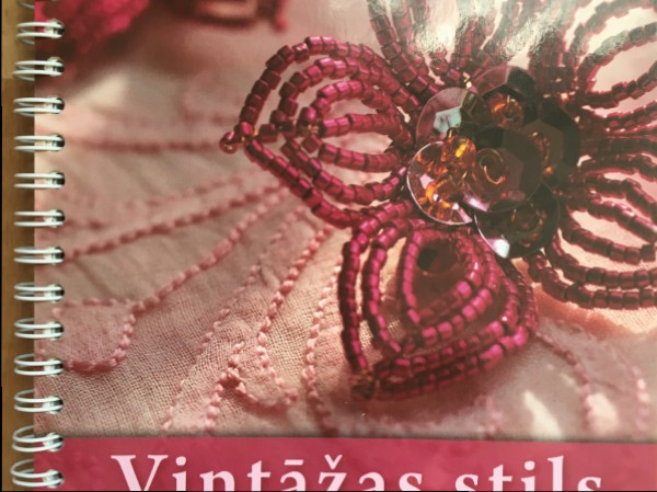 Vintāžas stils. Rotājumi