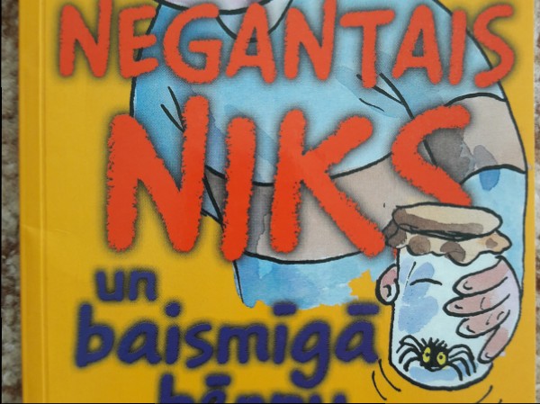 Negantais Niks un baismīgā bērnu pieskatītāja