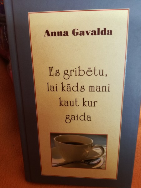 Es gribētu, lai kāds mani gaida