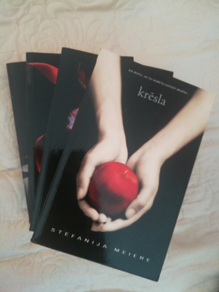 Krēsla / Rītausma / Aptumsums / Jauns Mēness (I - IV daļa) 