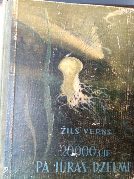 20000 ljē pa jūras dzelmi