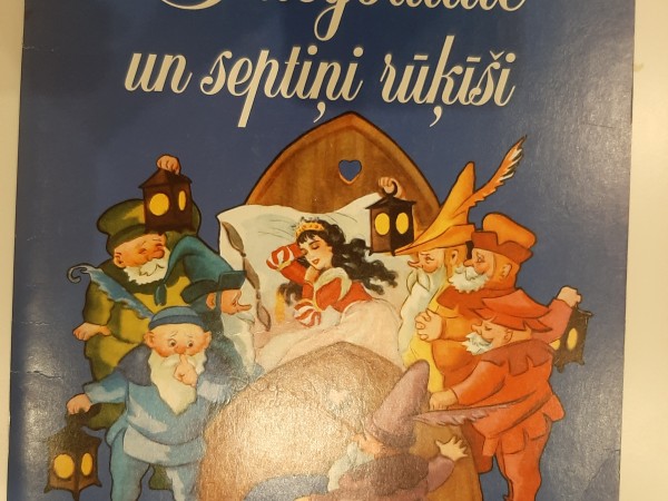 Sniegbaltīte un septiņi rūķīši