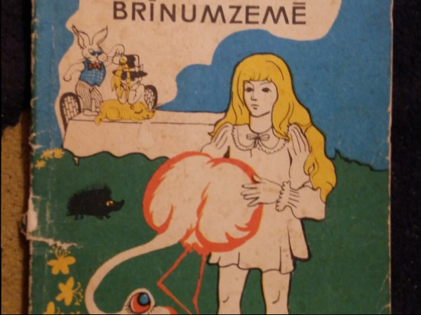 Alises piedzīvojumi brīnumzemē