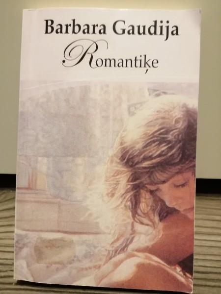 Romantiķe