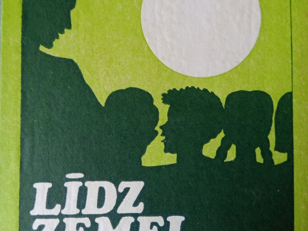 Līdz zemei paklanos