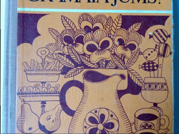 Meitenes,grāmata jums