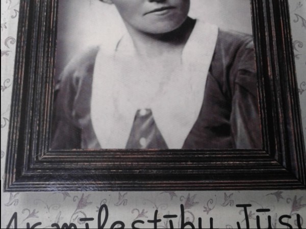 Ar mīlestību, Jūsu Zilākalna Marta