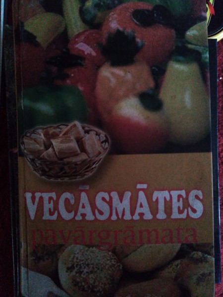 Vecāsmātes pavārgrāmata