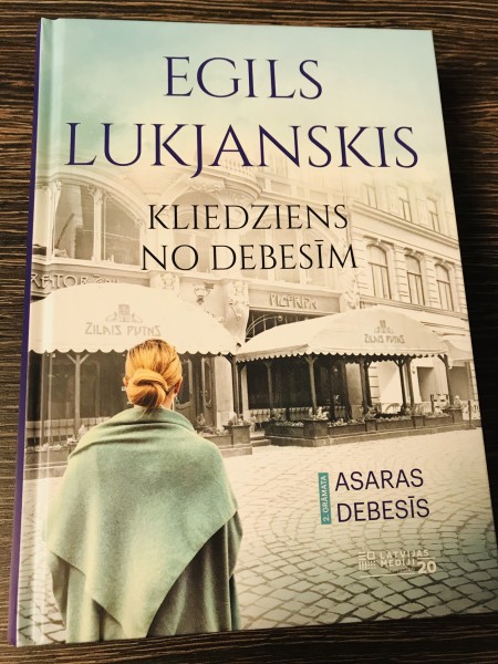 Kliedziens no debesīm Asaras debesīs 2.grāmata