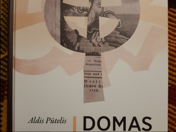 Domas par latviešu mitoloģiju