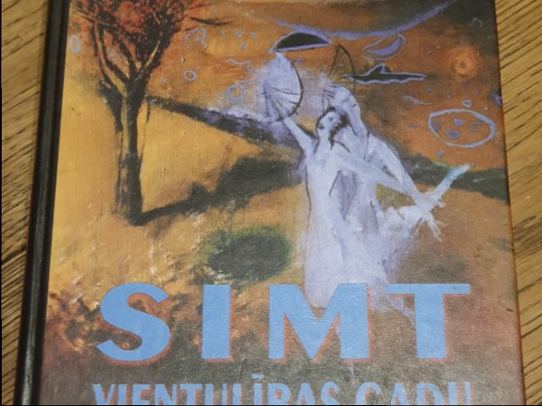 Simt vientulības gadu