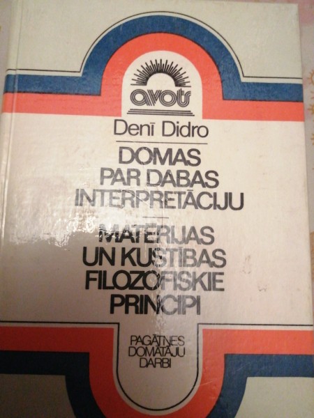 Domas par dabas interpretāciju 