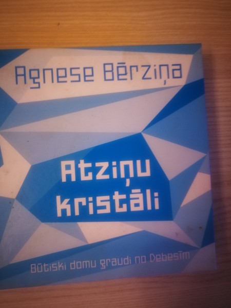 Atziņu kristāli