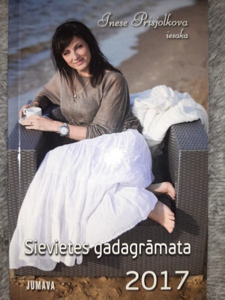 Sievietes gada grāmata