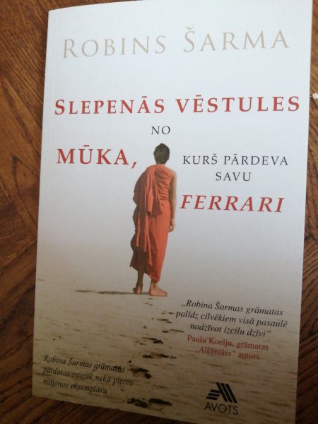 Slepenās vēstules no Mūka, kurš pārdeva savu ferrari