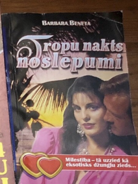 Tropu nakts noslēpumi