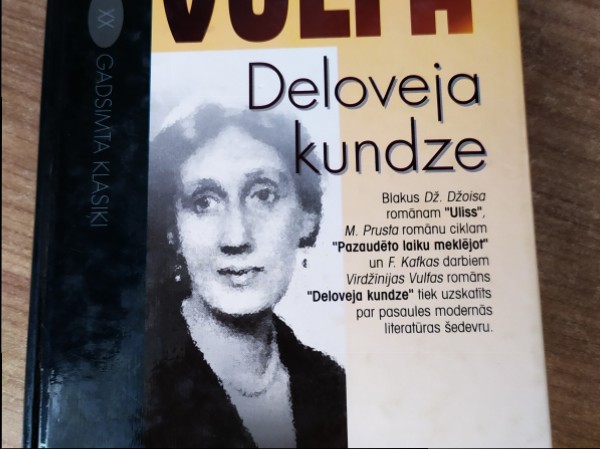 Deloveja kundze