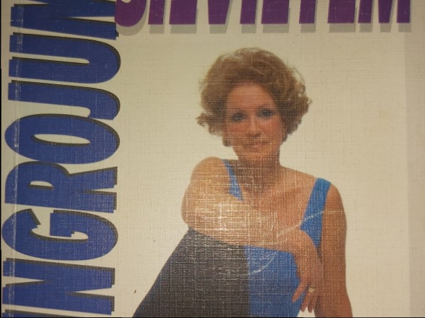 Vingrojumi sievietēm