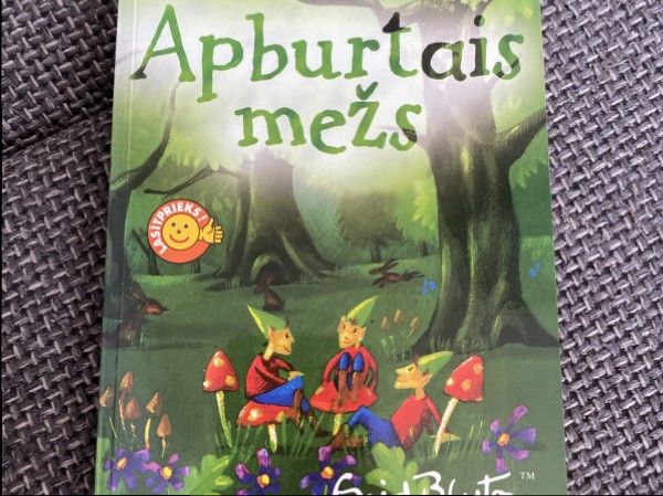 Apburtais mežs