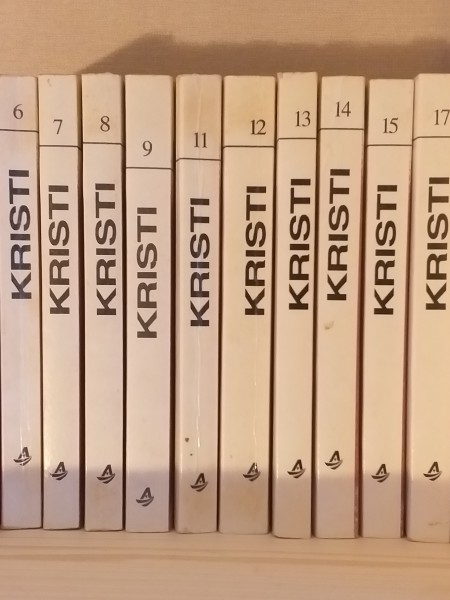 A.Kristi . Detektīvu sērija