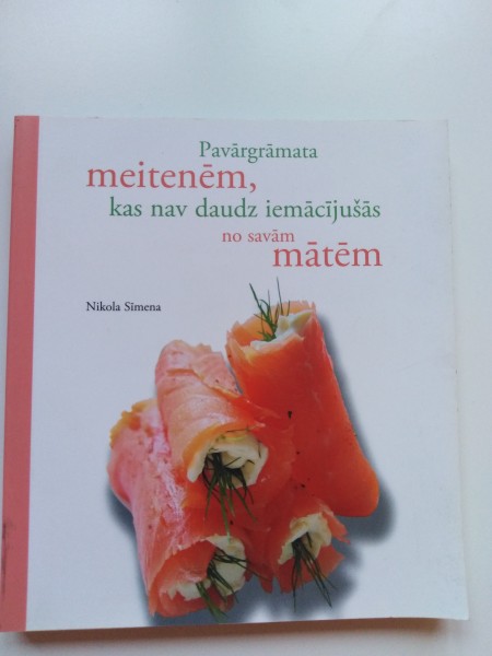 Pavārgrāmata meitenēm..