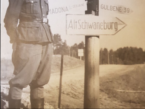 Latviešu leģionāri