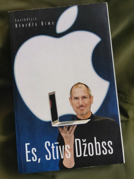Es, Stīvs Jobs