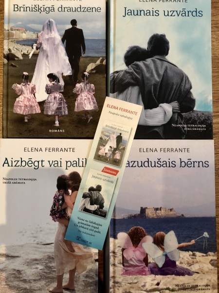 Brīnišķīgā draudzene, Jaunais uzvārds, Aizbēgt vai pailkt, Pazudušais bērns