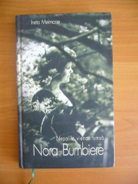 Nepalikt vienai tumsā. Nora Bumbiere