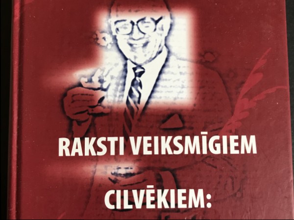 Raksti veiksmīgiem cilvēkiem