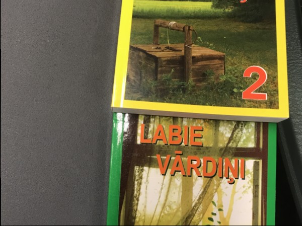 Labie vārdiņi (2 daļas)