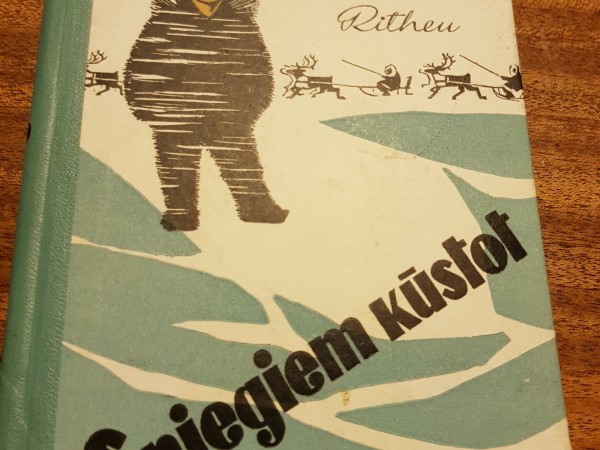 Sniegiem kūstot