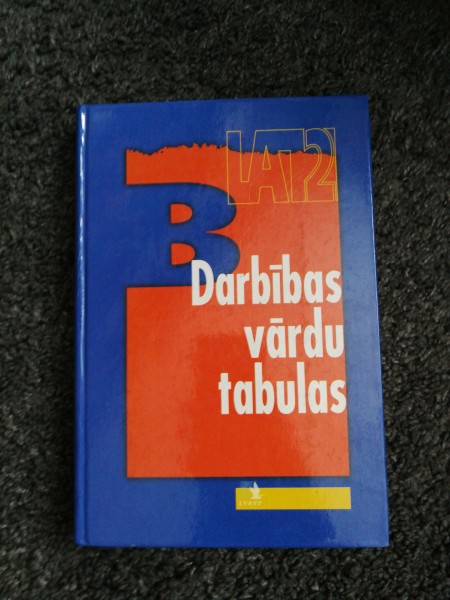 Darbības vārdu tabulas