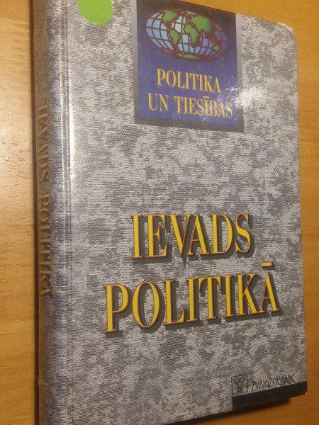 Ievads politikā