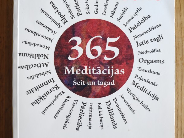 365 meditācijas šeit un tagad