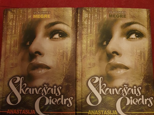 Skanošais ciedrs Anastasija. Abas grāmatas