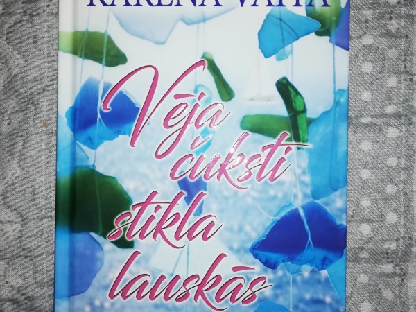 Vēja čuksti stikla lauskās