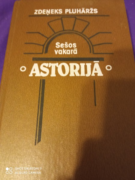 Sešos vakarā Astorijā