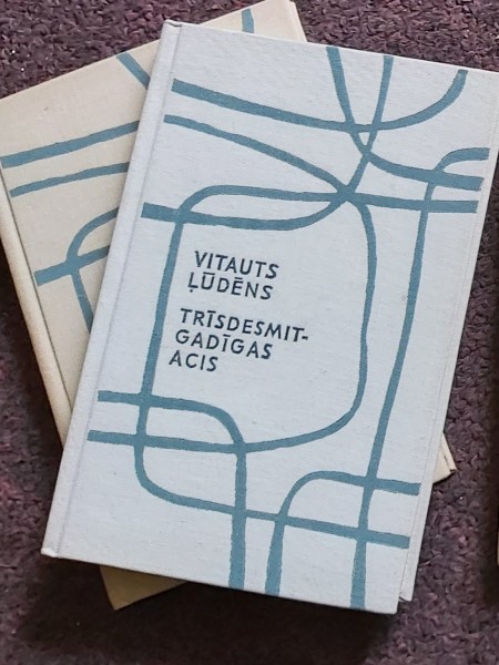 Trīsdesmitgadīgas acis