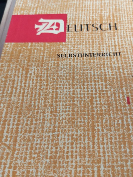 Deutsch. Vācu valodas pašmācības kurss I daļa