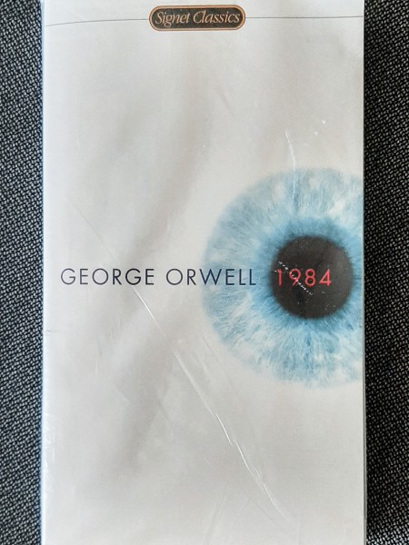 1984  George Orwell